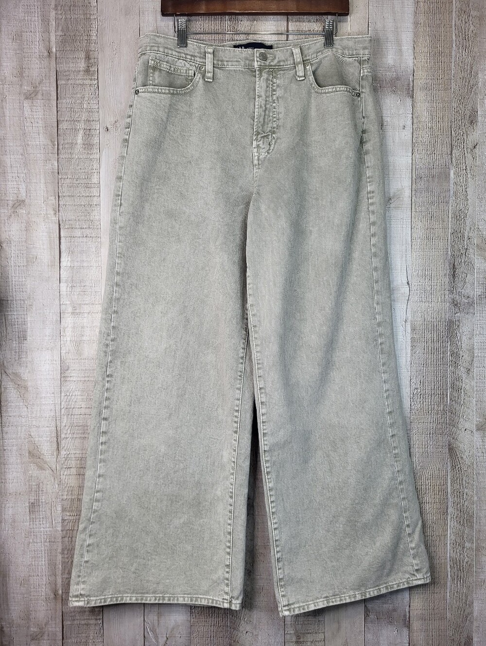 GAP Wide Leg High-Rise Jeans in Faded Light Gray Size 14 32R S